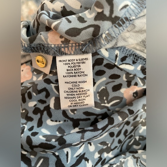 Loft floral bell-sleeved blouse. - Picture 7 of 8